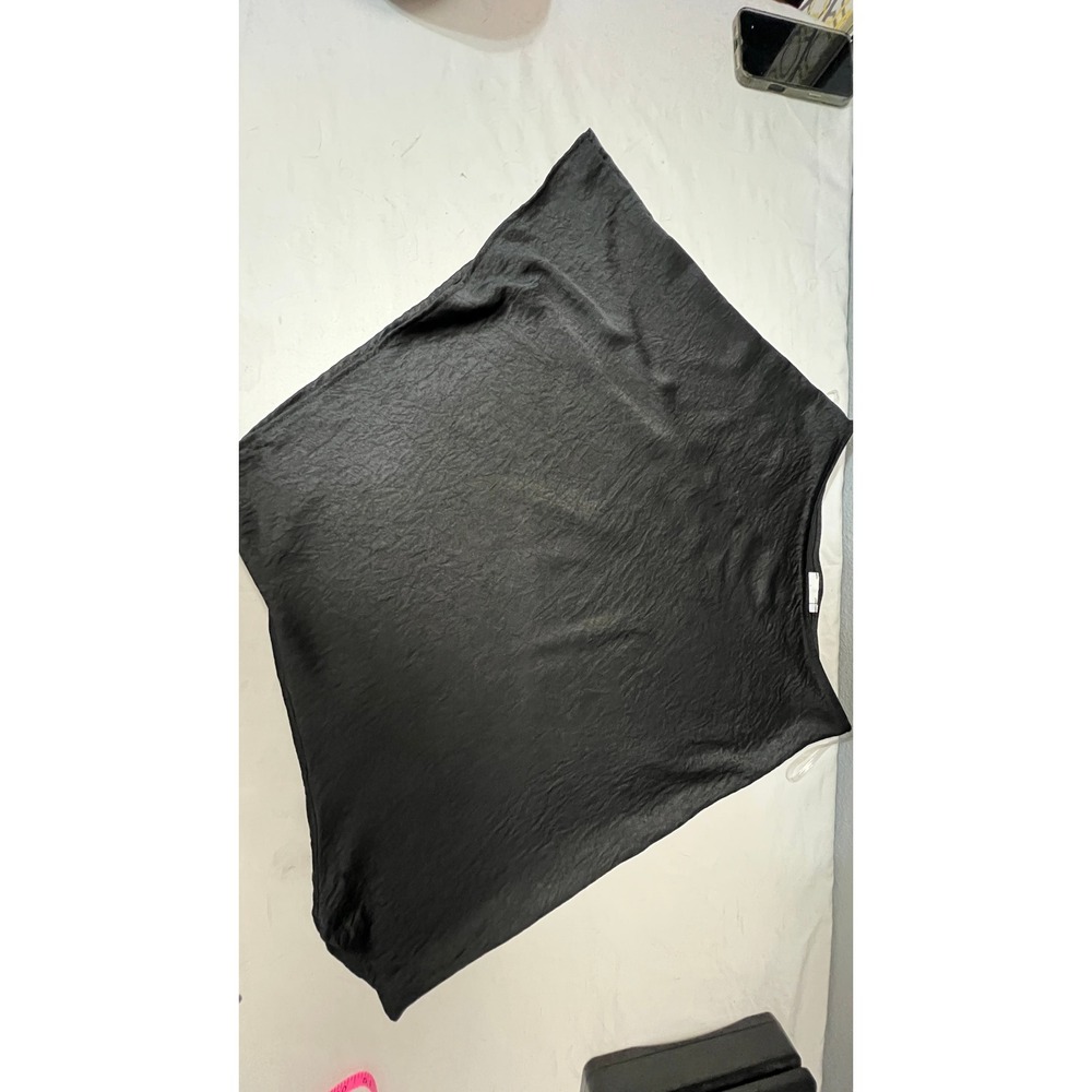 The Mint Julep‎ Boutique Black Hammered Satin Handkerchief Over Shoulder Shawl